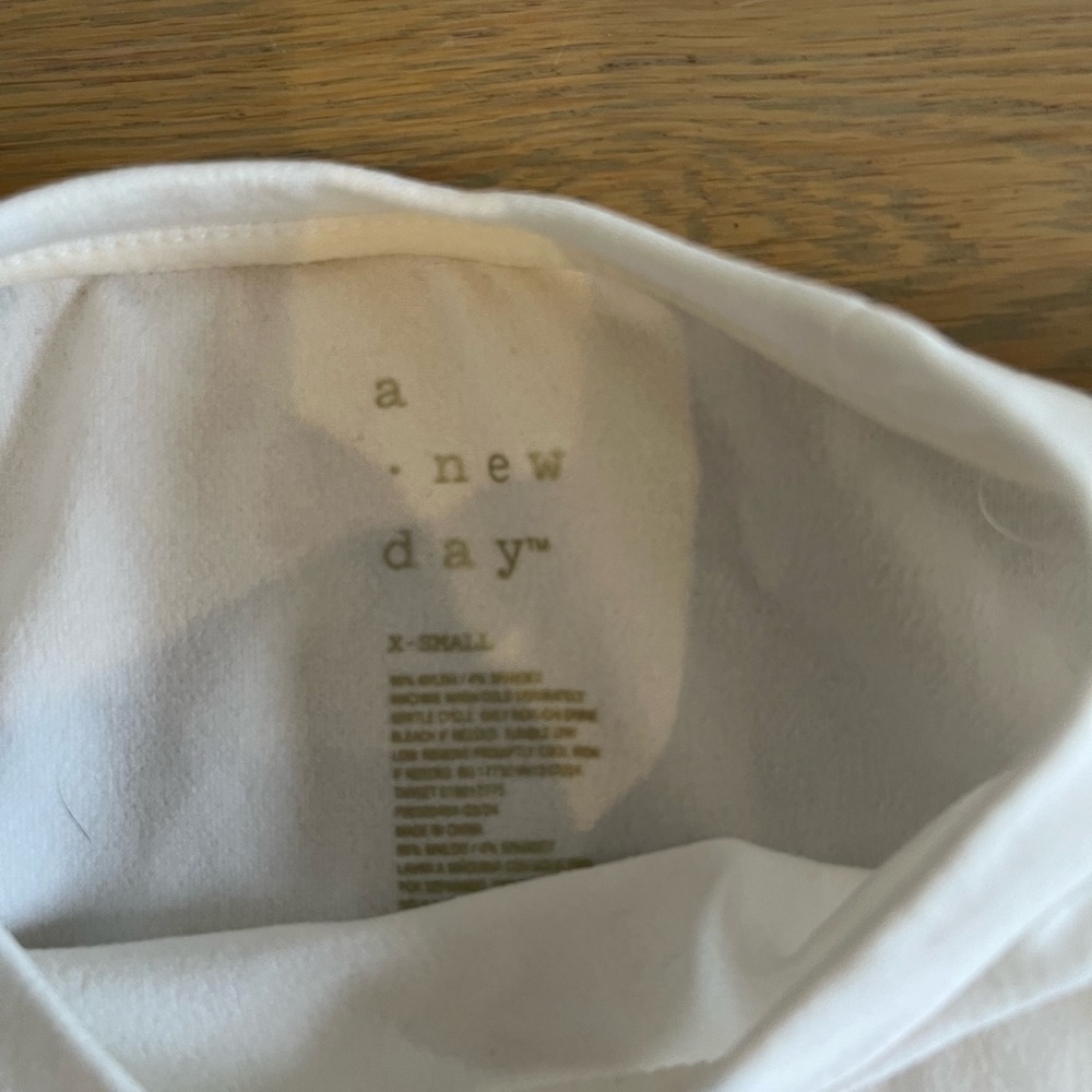A NEW DAY seamless cropped shirt, brown, and white included - Picture 6 of 6